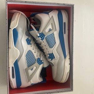 Used jordan’s size 10 comes with box